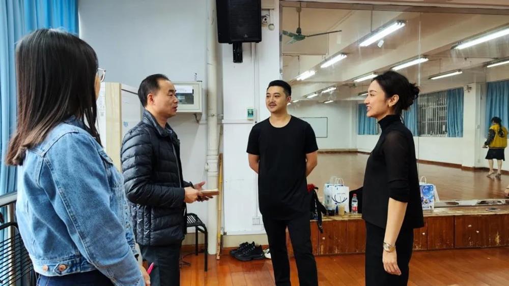 4f4a259874894784a104e63ae260e992.jpg 4f4a259874894784a104e63ae260e992.jpg